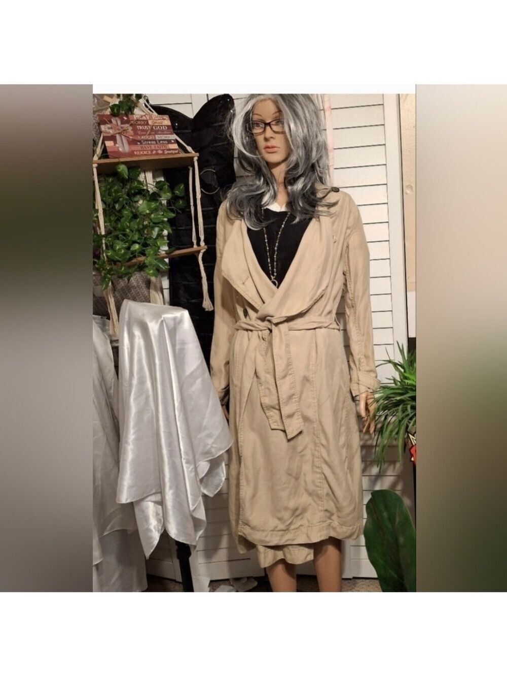 Abercrombie & Fitch Tan Trench Coat with Belted Waist Sz S Fits Medium 43"L